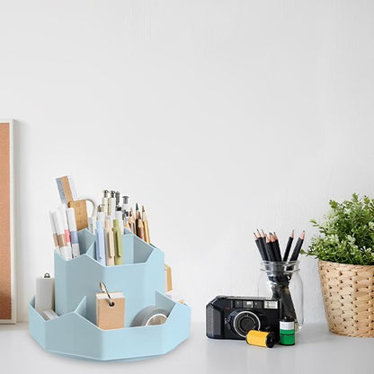 Organisateur de bureau bleue sur bureau pour illustration